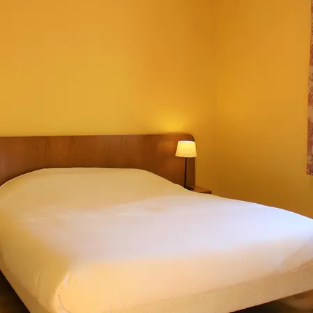 펜션 La Bullote - - Paris Roissy Cdg Villeneuve-sous-Dammartin